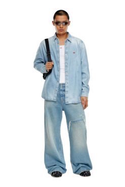 Shirt in denim